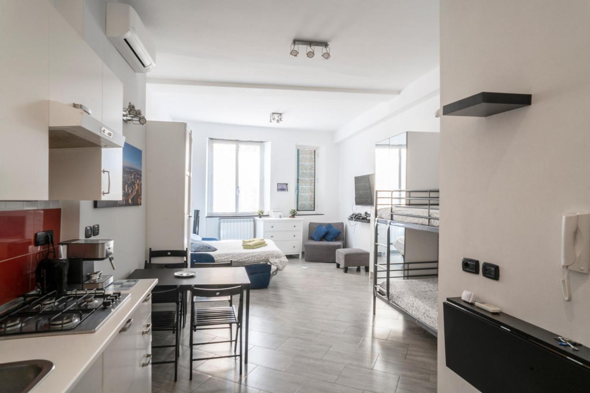 Houseingenoacenter2 Parking * Genoa